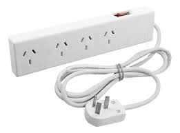 (.)PROLONGADOR MULTIPLE DE 4 TOMAS BINORMA, INTERRUP. 10A  CON CABLE DE 1.5 METROS  BLANCO (ZAPATILLA CON CABLE)