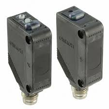 SENS FOT PNP THRU-BEAM BARRERA  HAZ PASANTE LED INFRAROJO ALCANCE 15M  24VDC  CONEC M8 CUERPO RECT   E3ZT86