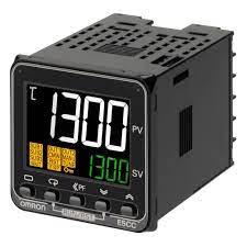 [E5CCRX3D5M000] CONTROL DE TEMPERATURA   48x48mm. 24 Vdc/Vac. Salida Control 1, digital a relé. 3 Salidas de alarma.   E5CCRX3D5M000